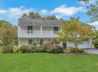 12 Lincoln Dr, New Canaan, CT 06840