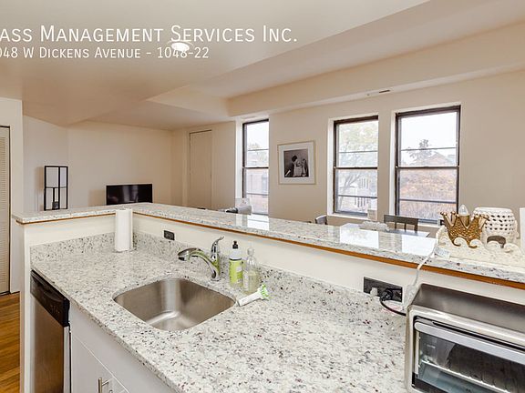 4th image of 1048 W Dickens Ave APT 22