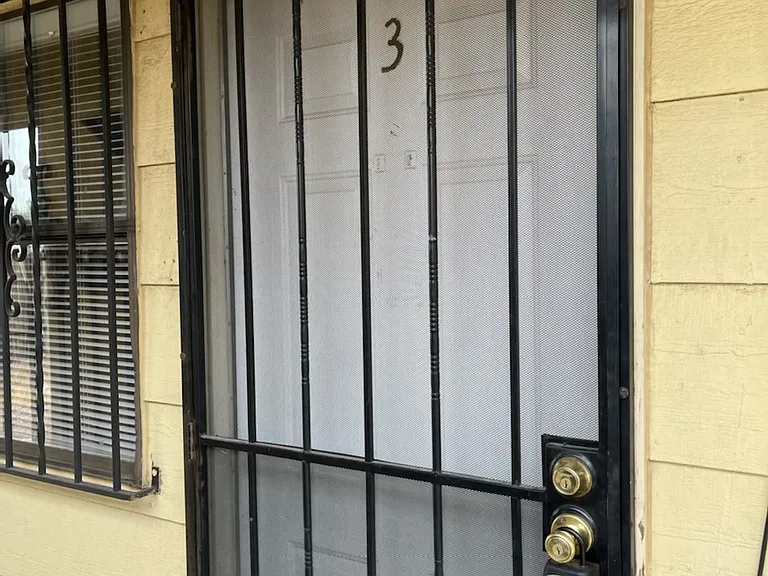5307 Granite Ave NE #4 — Photo 2