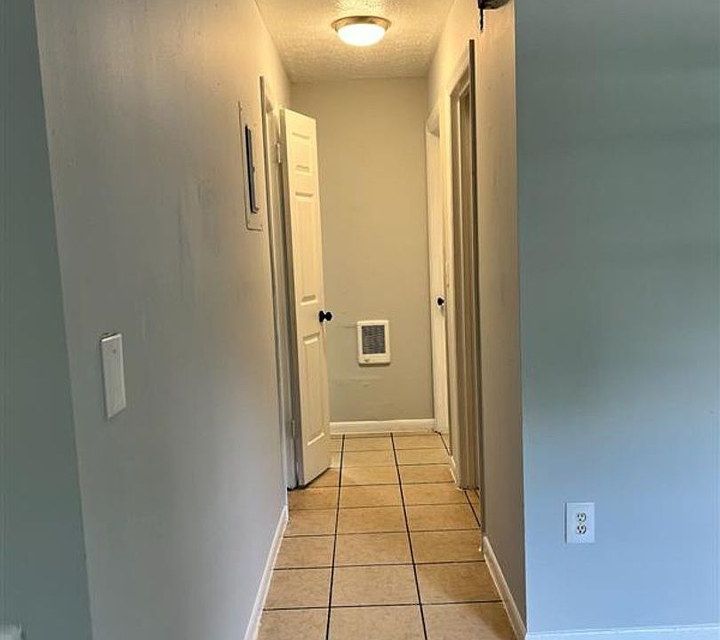 1st image of 1601 W Lowry Ave #A