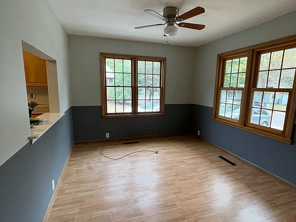 4th image of 532 Capitol Dr