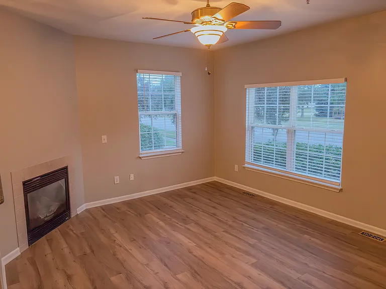 43127 Strand Dr — Photo 6