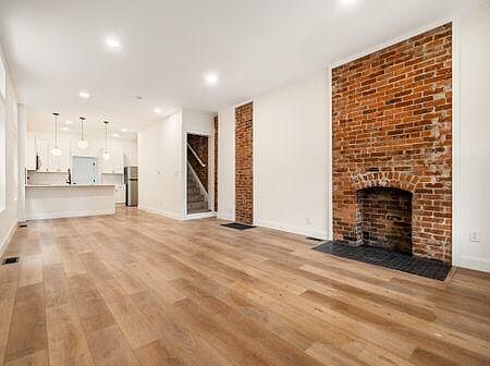 5th image of 242 N 18th St