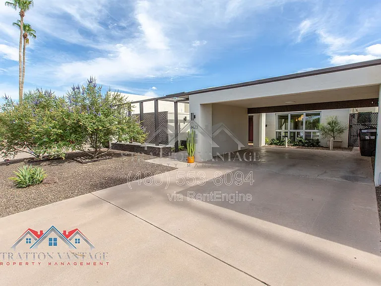 8623 E Devonshire Ave — Photo 2