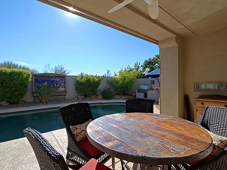 6747 E Eagle Feather Rd — Photo 37