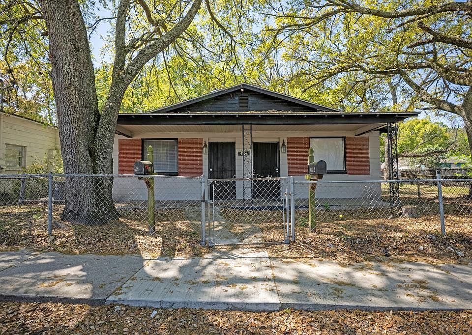 1st image of 4114 Moncrief Rd