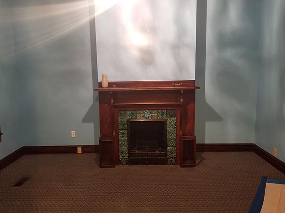 2nd image of 616 E Benton St