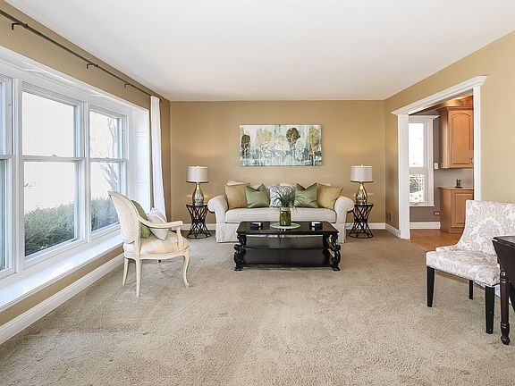 4th image of 253 Continental Ln