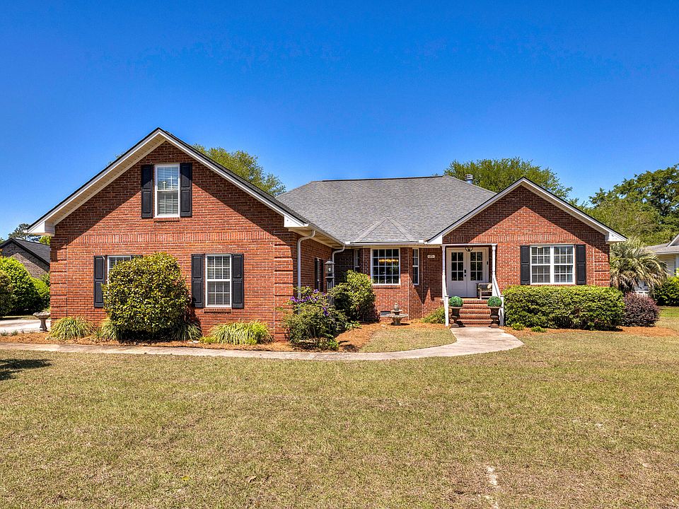 1st image of 25 Plantation Dr