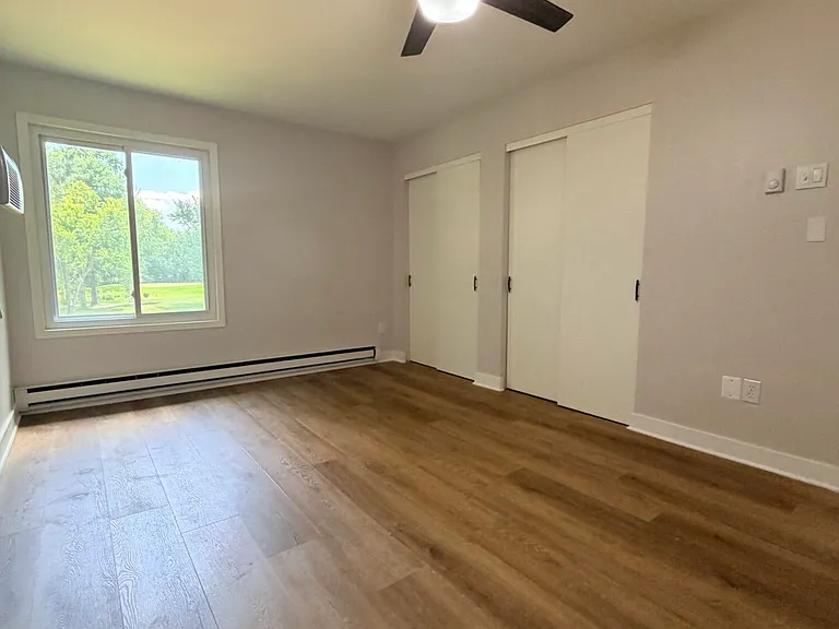 147 Amberly Dr #H — Photo 5