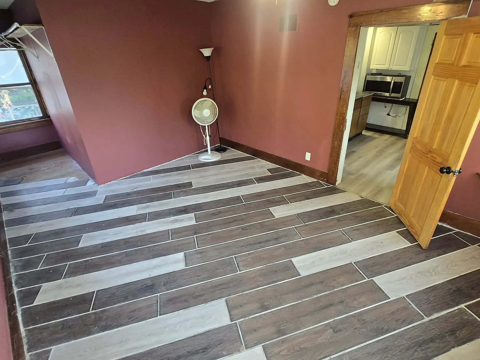 1 bed, 3000 sqft, $550 — Photo 2