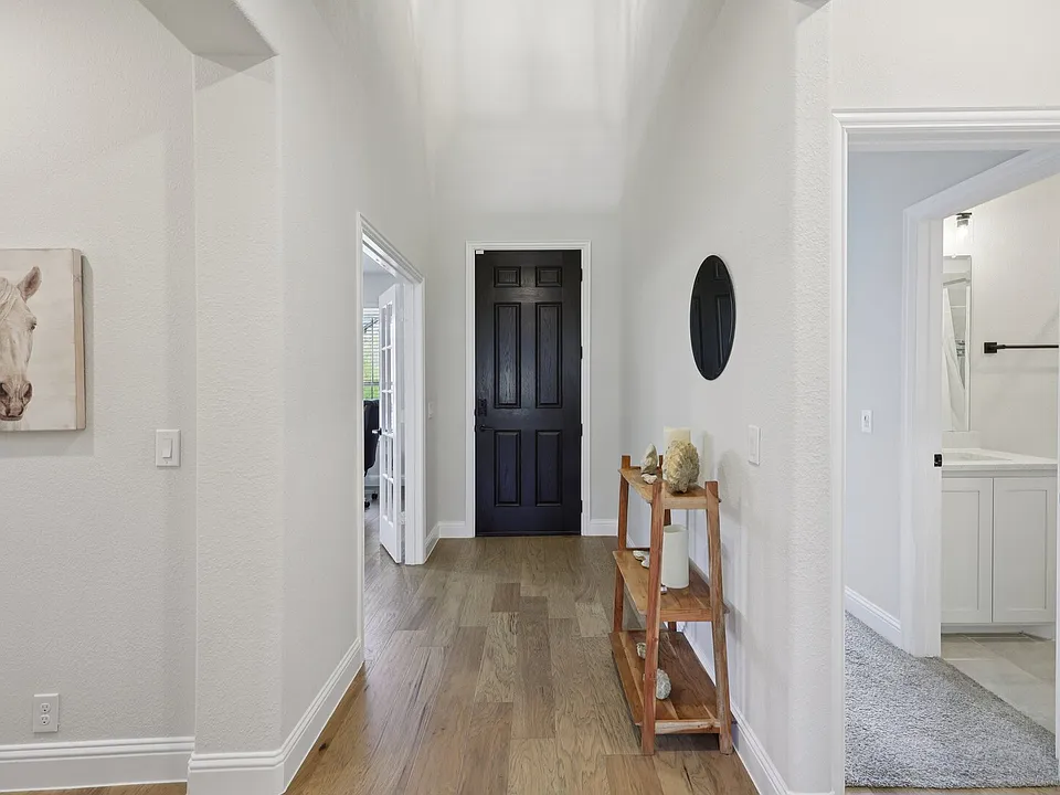 Emerald Trace Dr