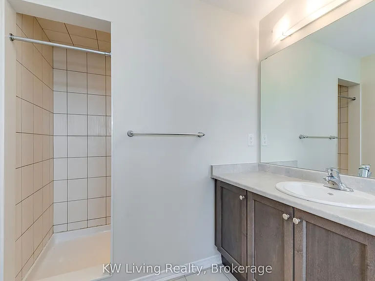 17 Allcroft Ct #UPPER — Photo 17