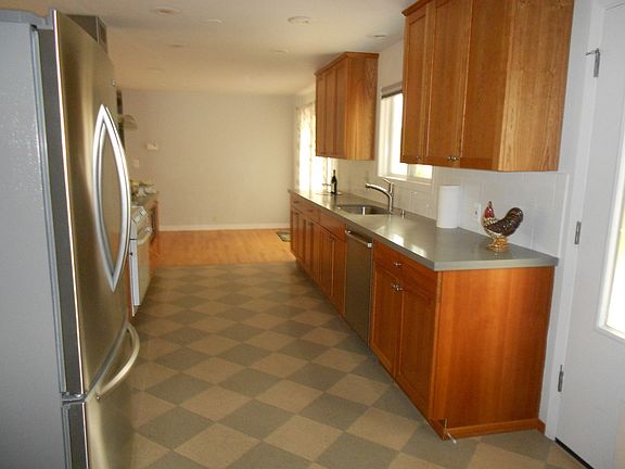 4th image of 265 1st Ave NE
