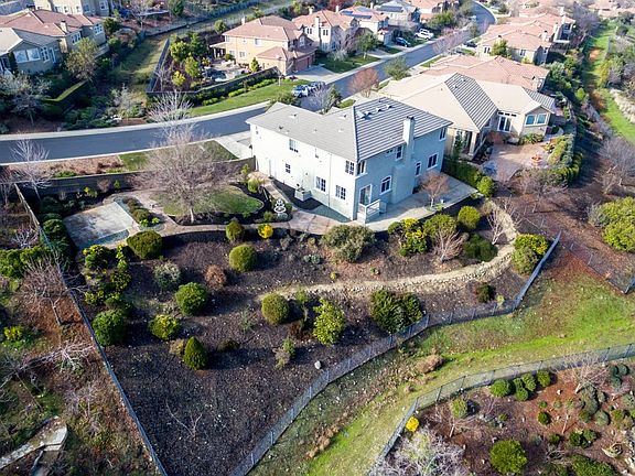 3rd image of 2121 Lamego Way
