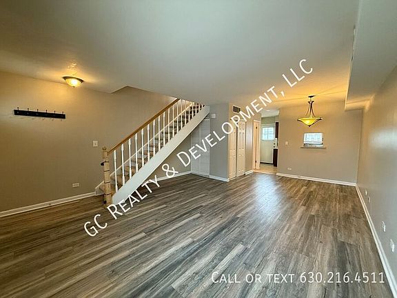 3rd image of 1467 Fremont Dr