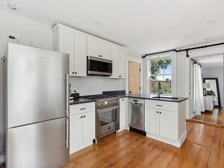 32 Pleasant St #2 — Photo 9