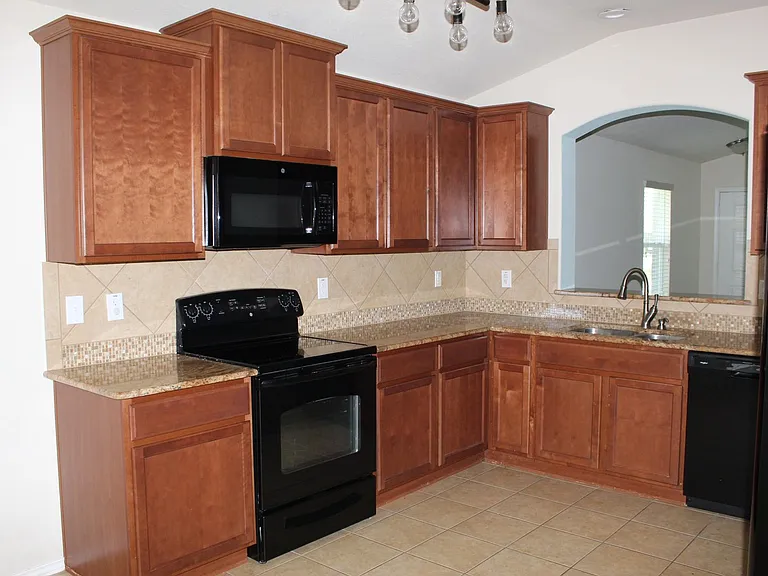 9916 Orion Dr — Photo 4