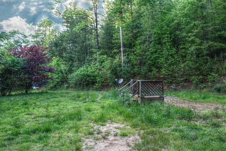 2nd image of 689 McDonald Rd