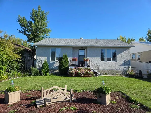 305 NW 3rd St S, Vulcan, AB T0L 2B0