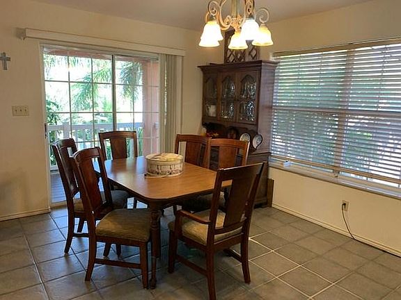 3rd image of 104 E Cora Lee Dr