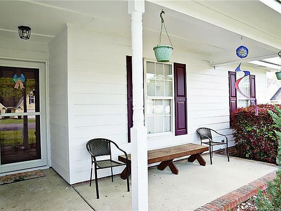 5th image of 127 Hosta Dr