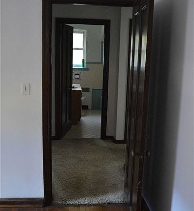 hall-3