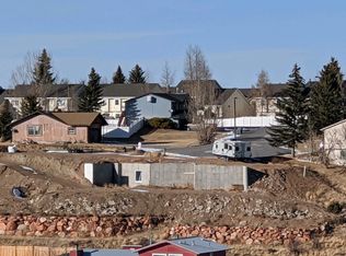 104 Windy Ridge Ct, Evanston, WY 82930