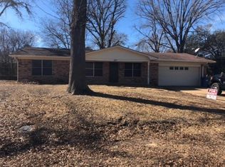 303 S Pecan St, White Oak, TX 75693