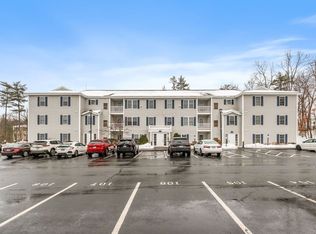 4 Crestview Cir UNIT 98, Londonderry, NH 03053