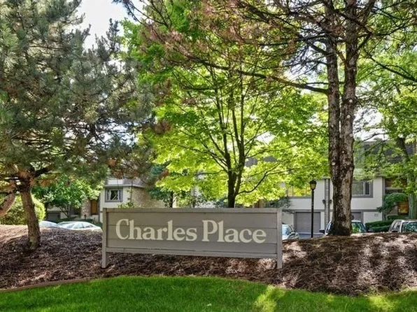 218 Charles Pl, Glenview, IL 60091
