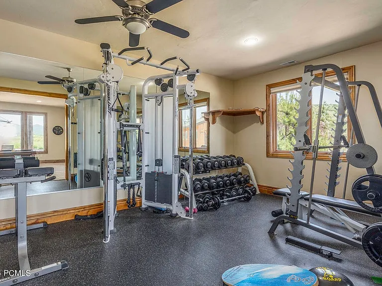 2600 Meadows Dr — Photo 23