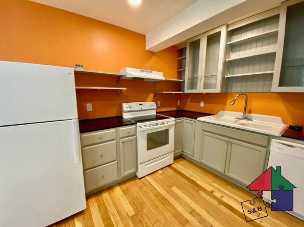 110 Northfield St UNIT 3