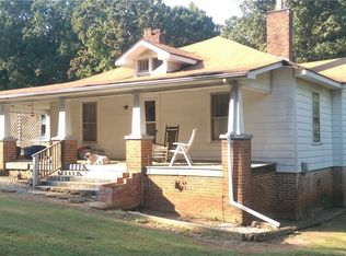 516 W Haggard Ave, Elon, NC 27244