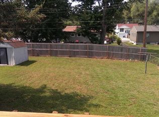 2318 Cardinal Ln, Saint Joseph, MO 64503