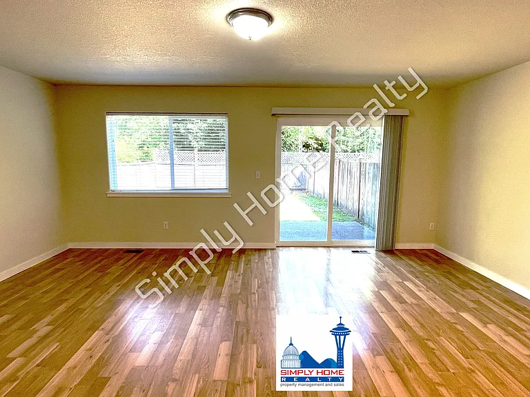 4526 5th Ave NW — Photo 10