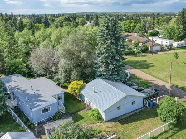 8 SW 48a Street Close, Alix, AB T0C 0B0