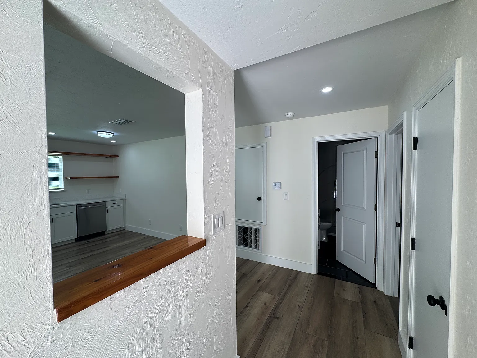 13918 NW 142nd Ave — Photo 3