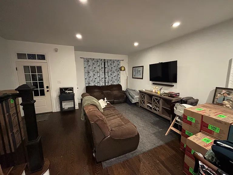 428 E Miner St — Photo 15