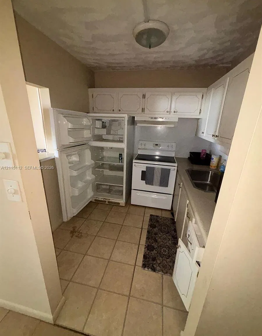 Andover Condos — Photo 3