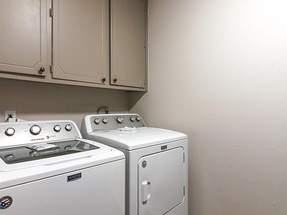 5th image of 104 Belle Meade Dr