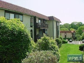 3rd image of Granada Cres