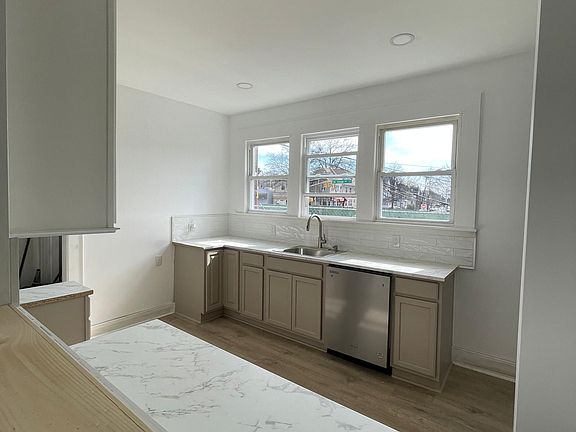 4th image of 14 Grand Ave #1F