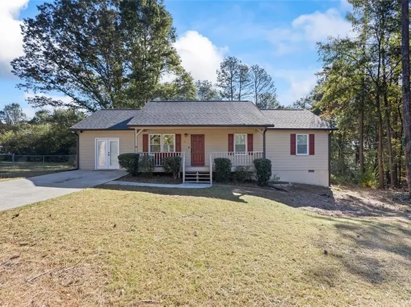 15 Redbarn Rd, Taylorsville, GA 30178