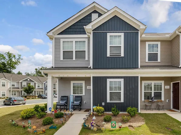 223 Chandler Ct, Sanford, NC 27330
