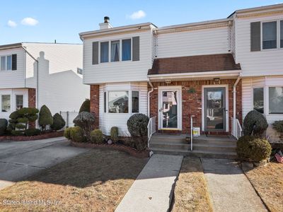 22 Lyle Ct, Staten Island, NY, 10306