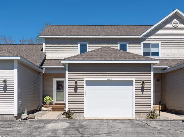 3863 Falling Leaf Trl #A7, Traverse City, MI 49686
