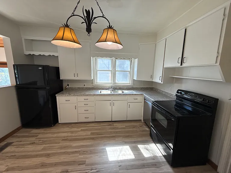 2202 D Ave — Photo 25
