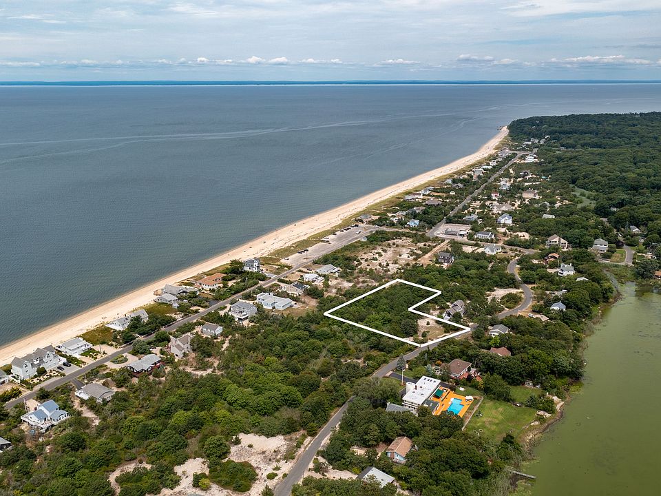 1st image of 780 Lake Dr