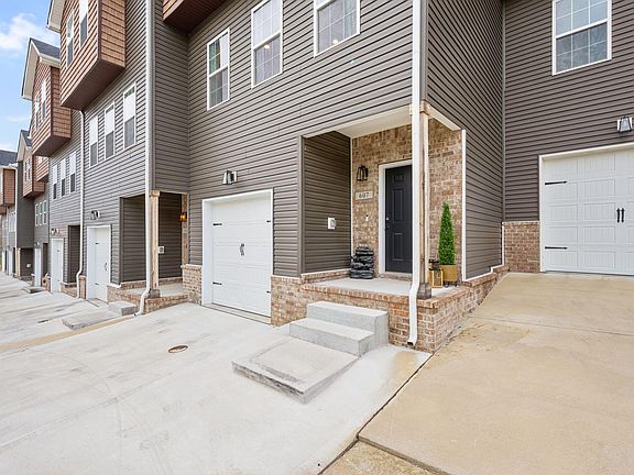 3rd image of 1145 Appian Crossing Way #607
